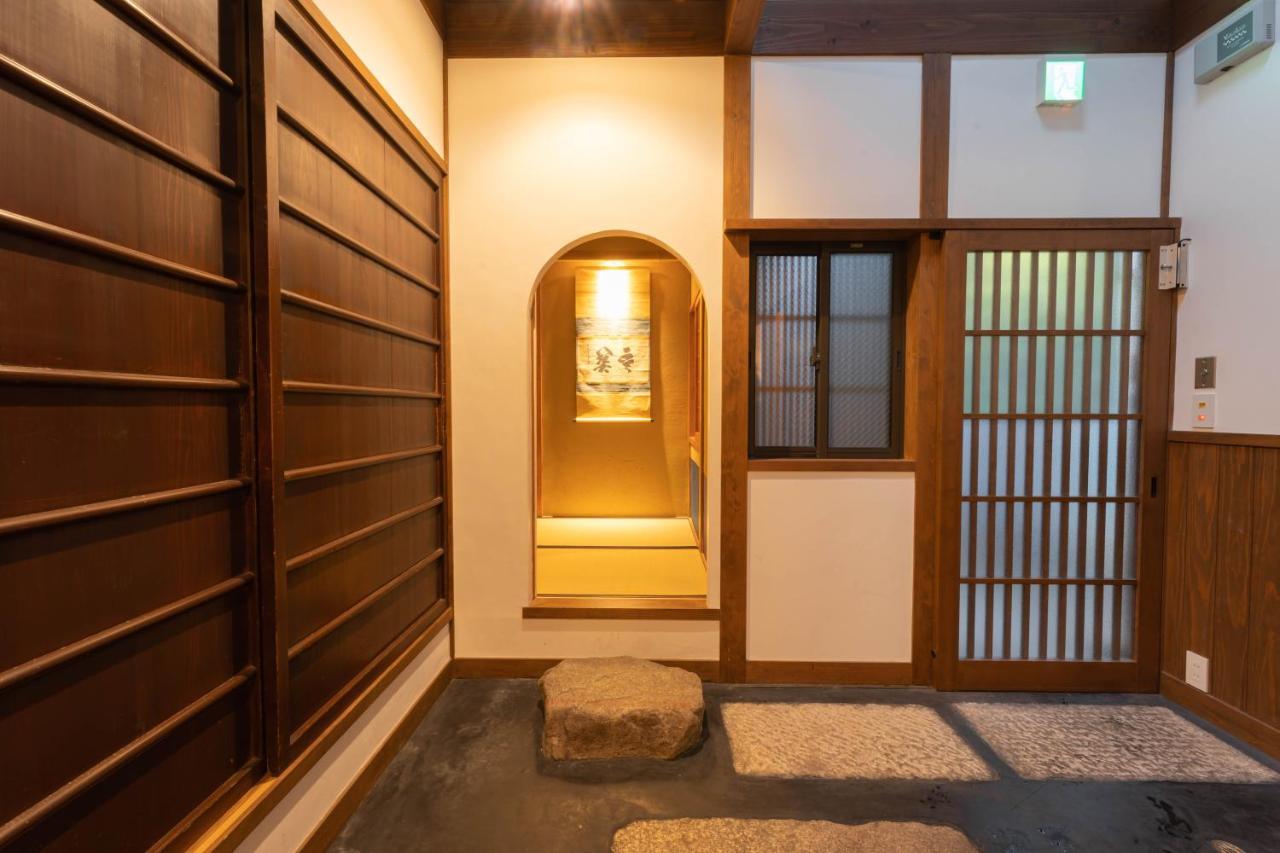 祇園せいじ庵。お風呂が素敵な貸切京町家。Netflix見放題。 Villa Kyoto Exteriör bild